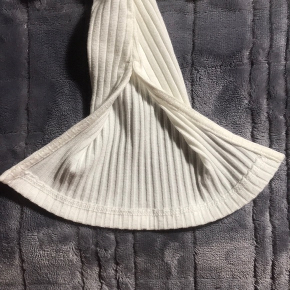 Off the shoulder cropped top - Picture 3 of 4